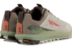 Altra Lone Peak 9+