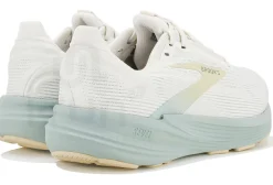 Brooks Revel 8