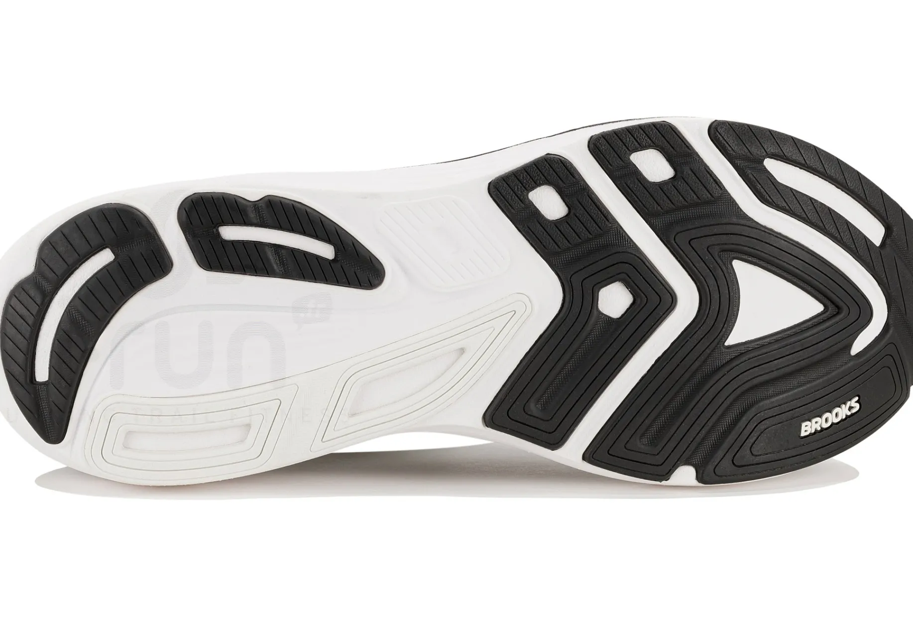 Brooks Revel 8