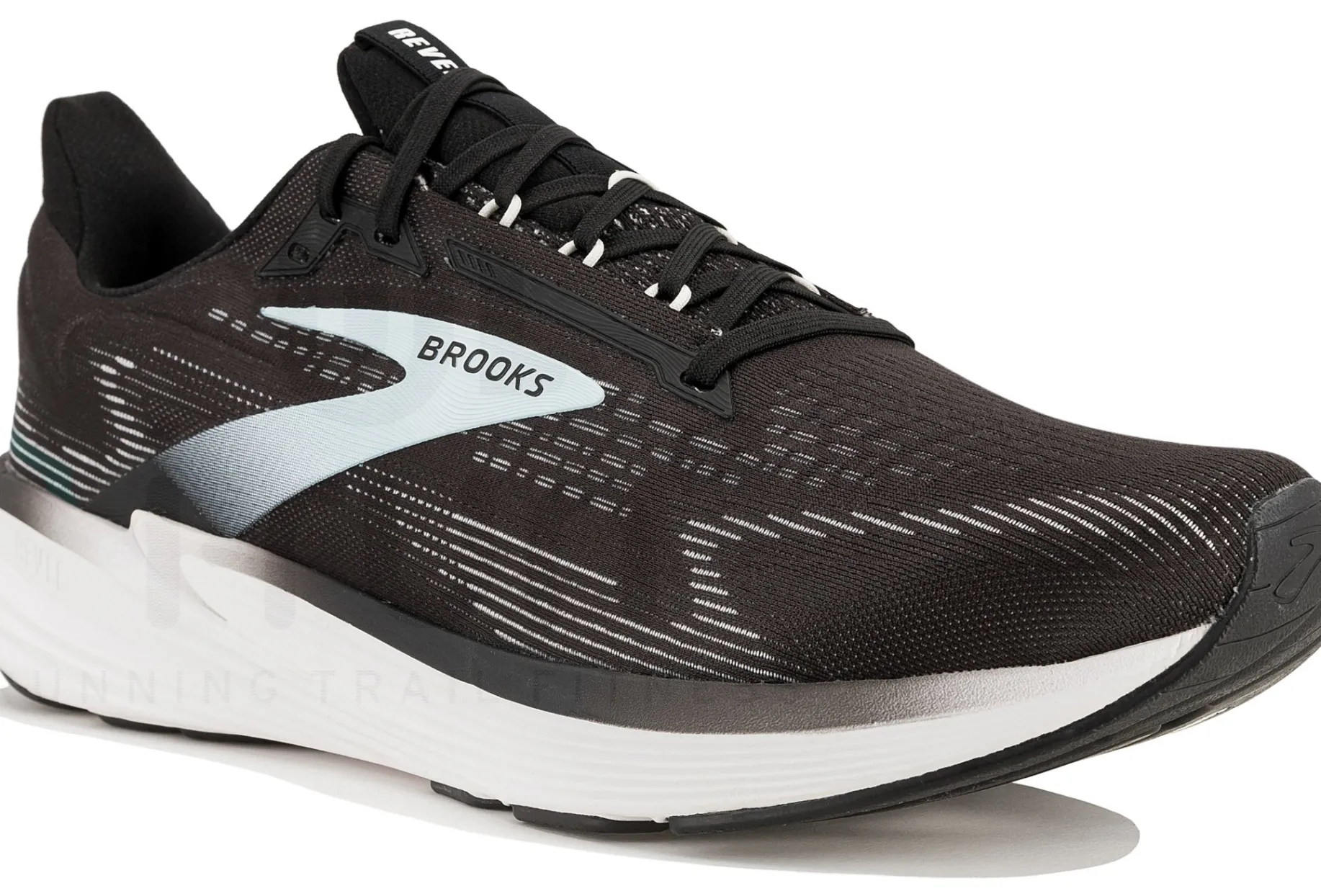 Brooks Revel 8
