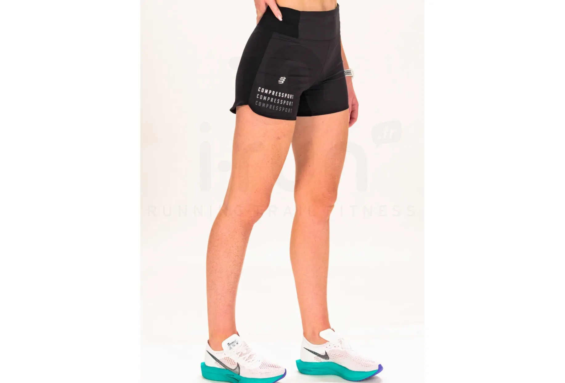 Compressport sobrepantalón corto Performance Black Edition 2023