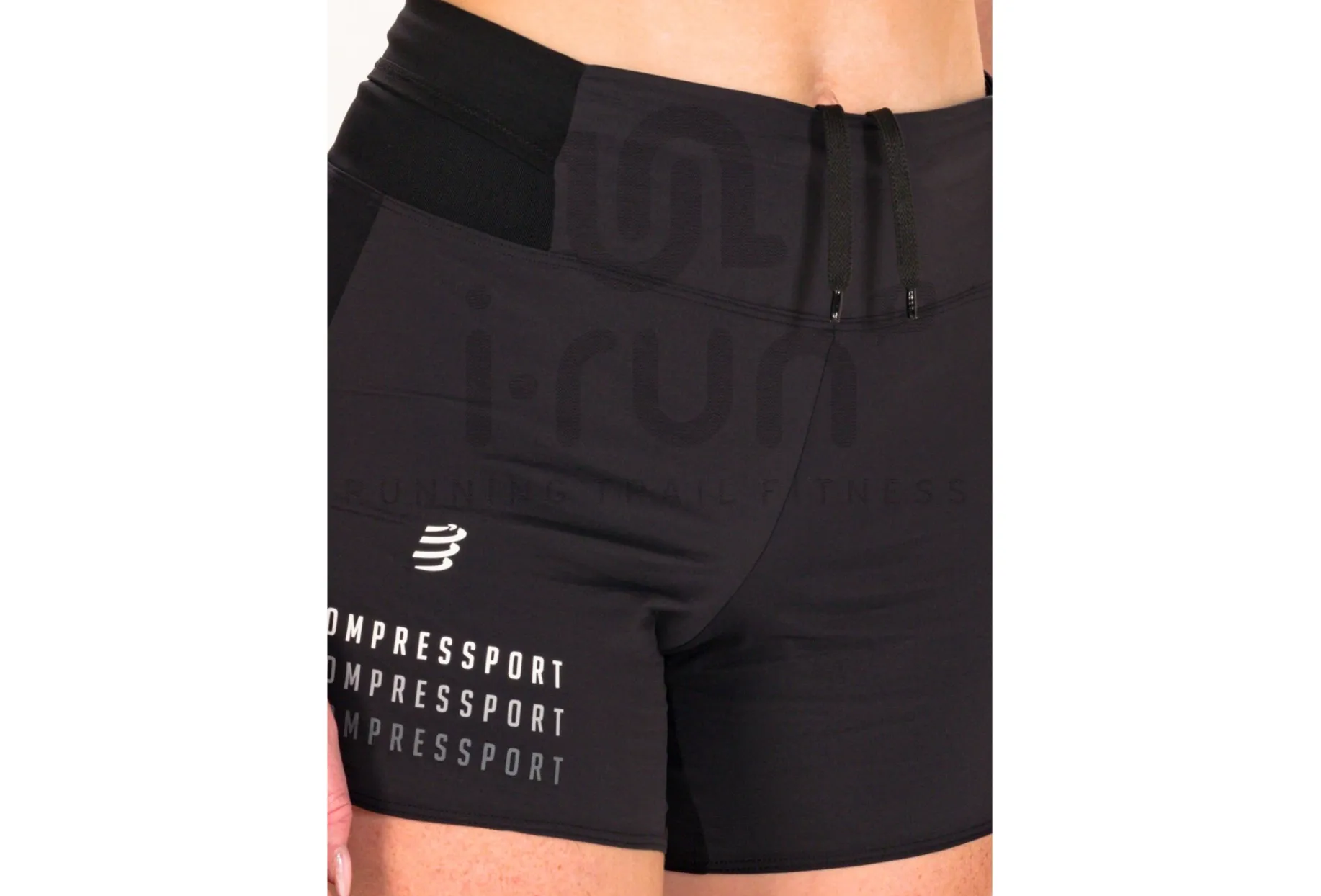 Compressport sobrepantalón corto Performance Black Edition 2023