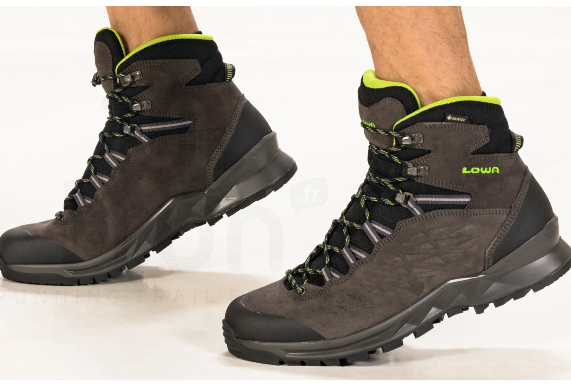 Lowa Explorer II Gore-Tex Mid