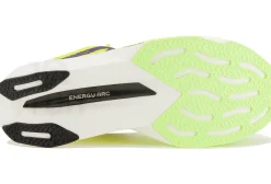 New Balance FuelCell SuperComp Pacer V2