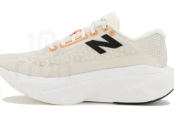 New Balance FuelCell SuperComp Trainer V3