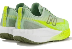 New Balance FuelCell SuperComp Trail V2