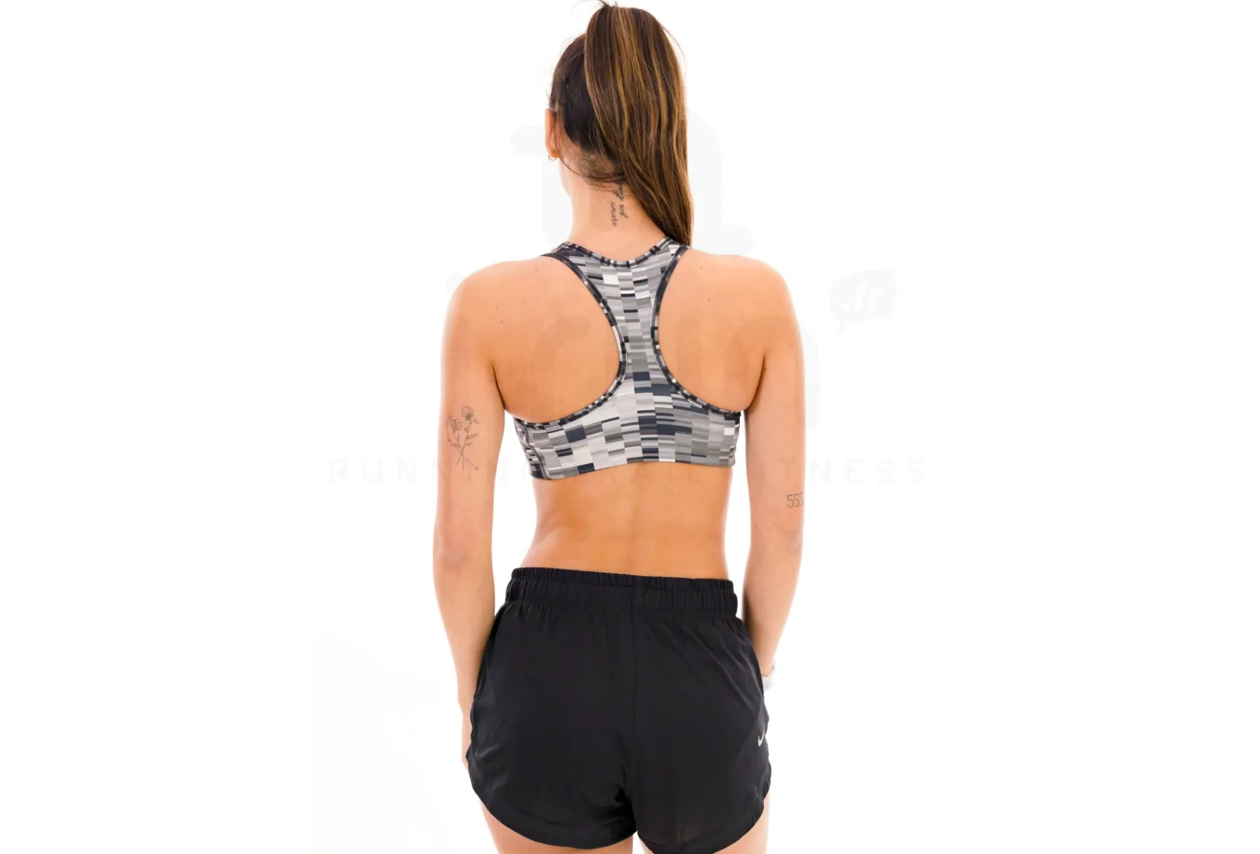 Nike sujetador deportivo Dri-Fit Swoosh