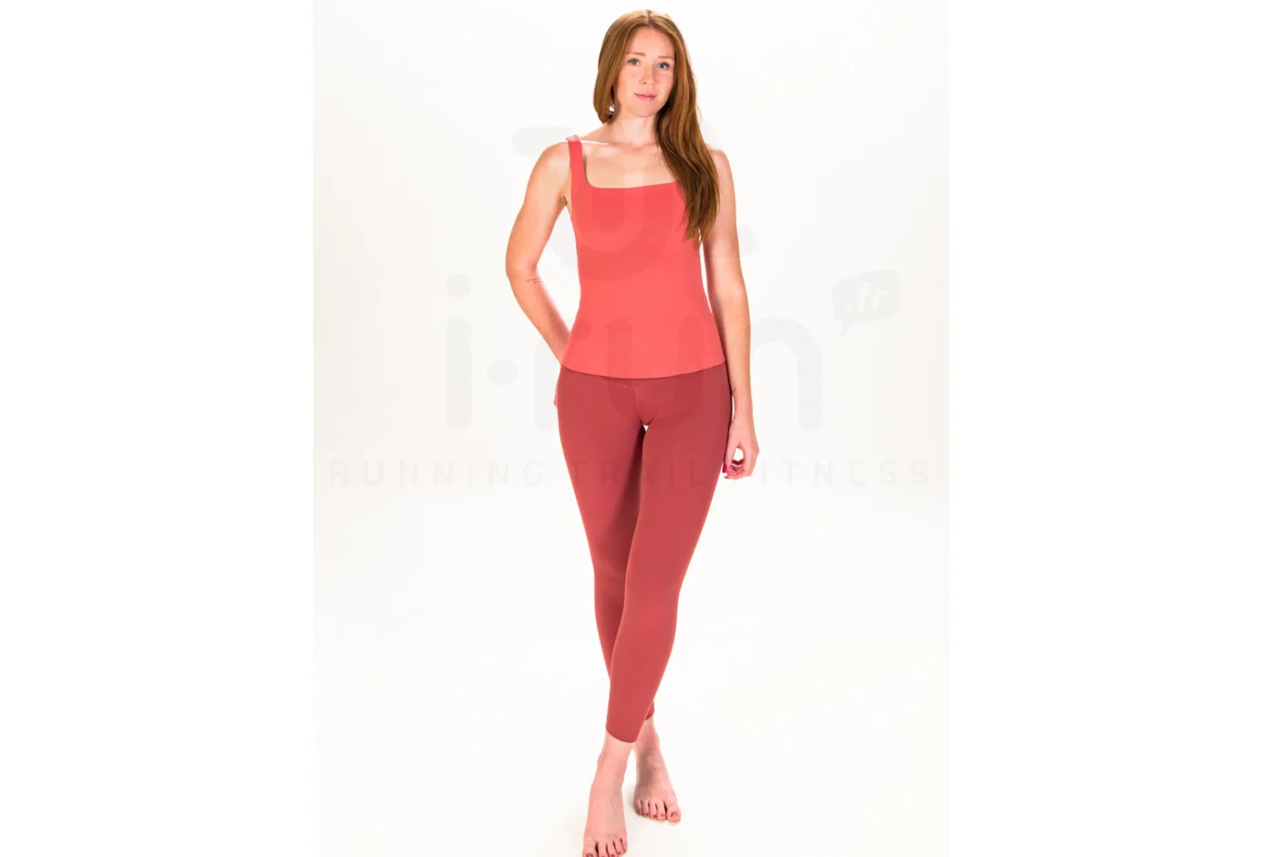 Nike camiseta de tirantes Yoga Luxe