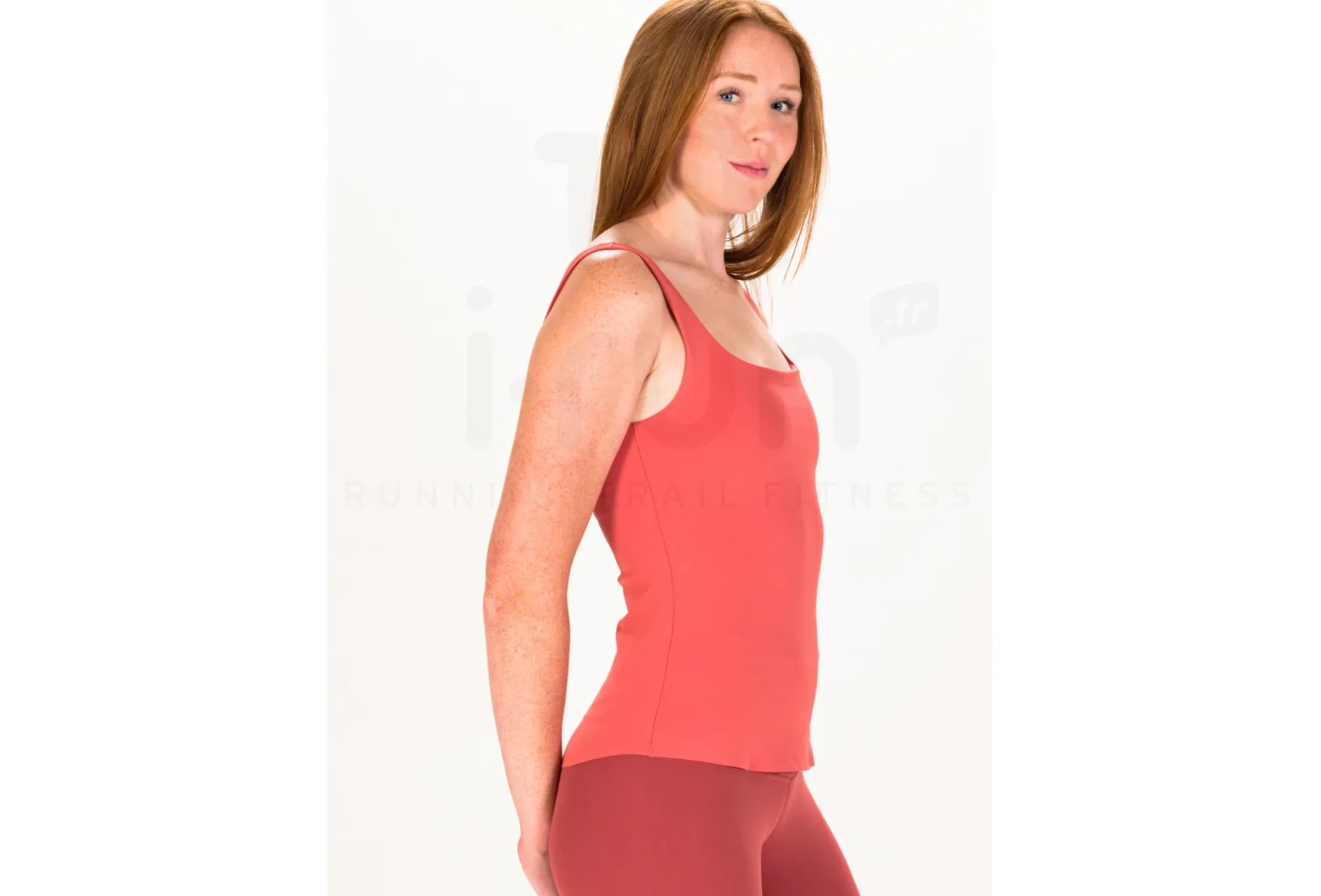 Nike camiseta de tirantes Yoga Luxe