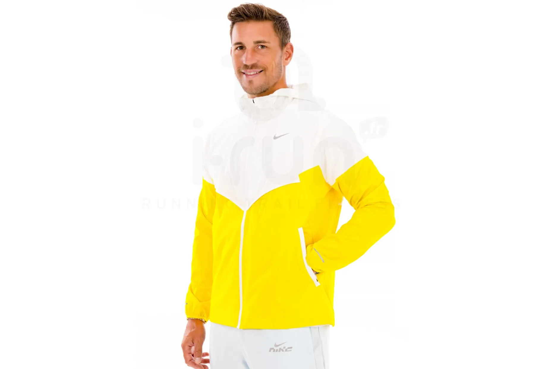 Nike chaqueta Impossibly Light Windrunner