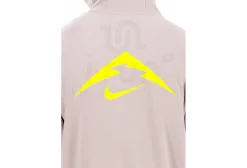 Nike Hora mágica en el sendero