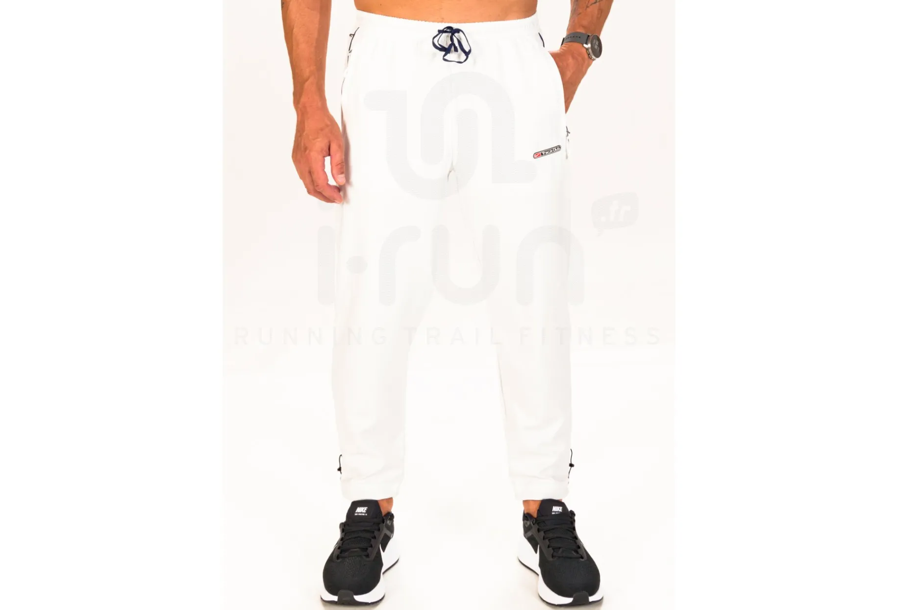 Nike pantalón Challenger Track Club