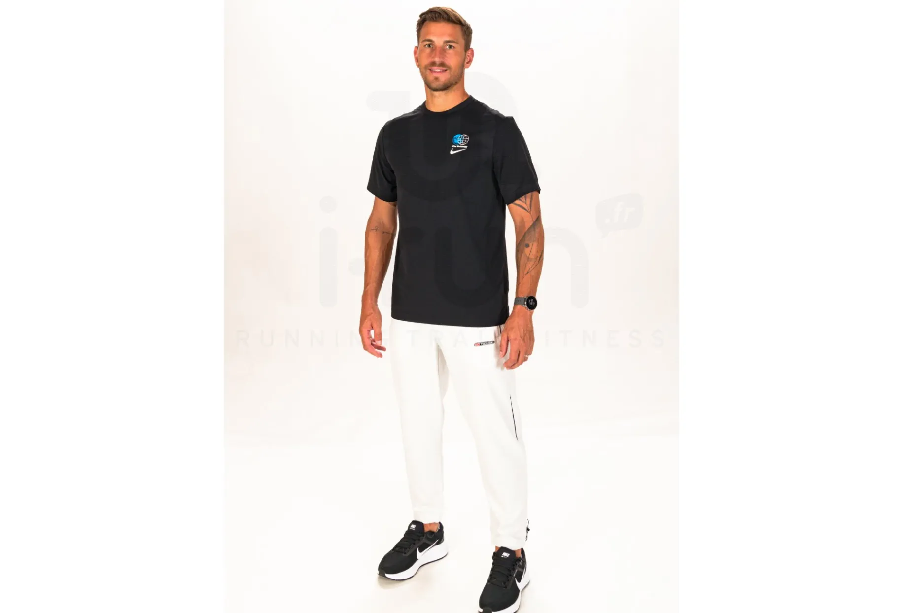 Nike pantalón Challenger Track Club