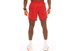Nike pantalón corto Stride 2 en 1