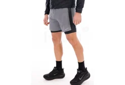 Nike pantalón corto Stride Hybrid