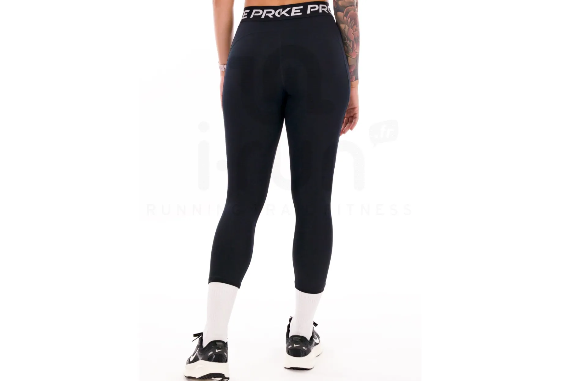 Nike Pro 365