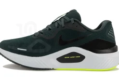 Nike Structure 26