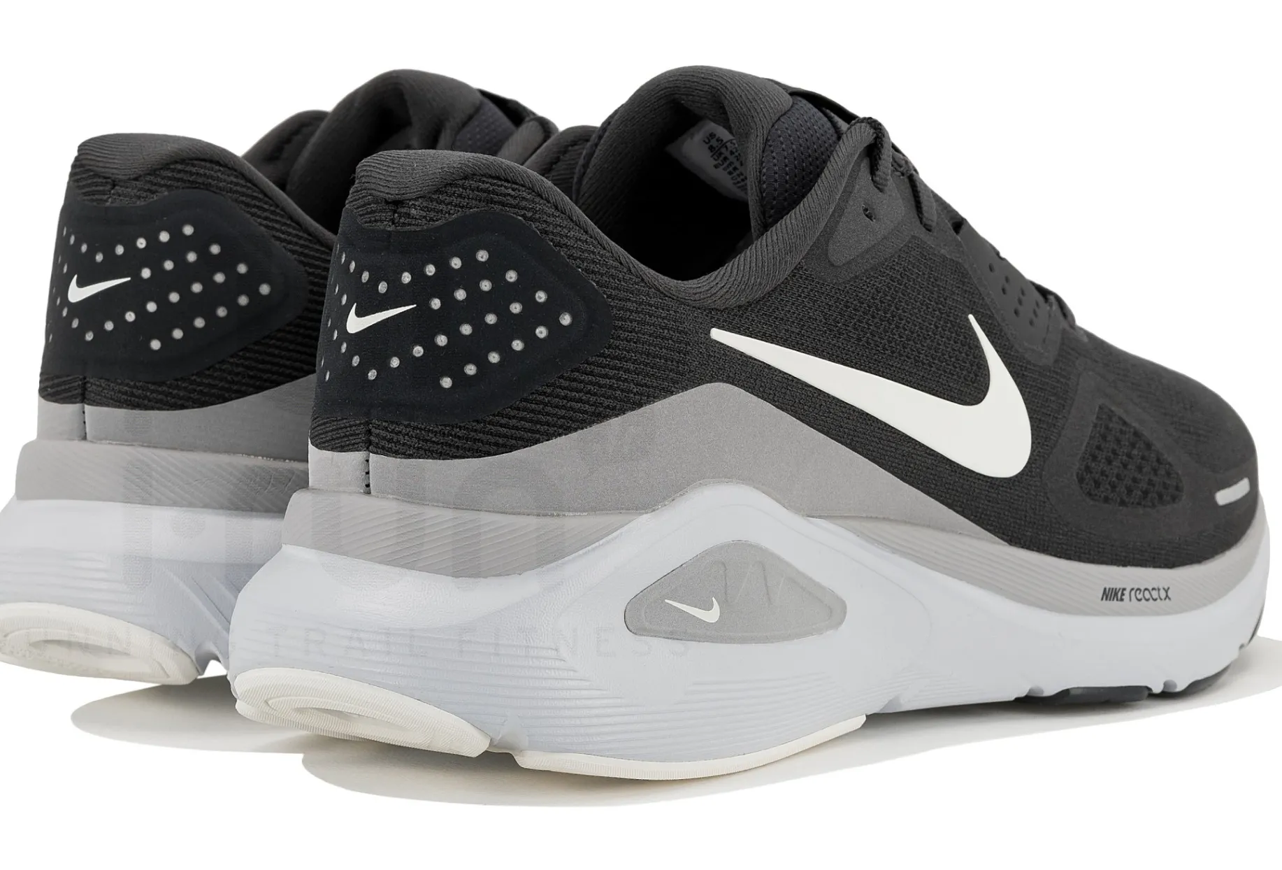 Nike Structure 26