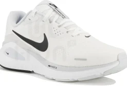 Nike Structure 26