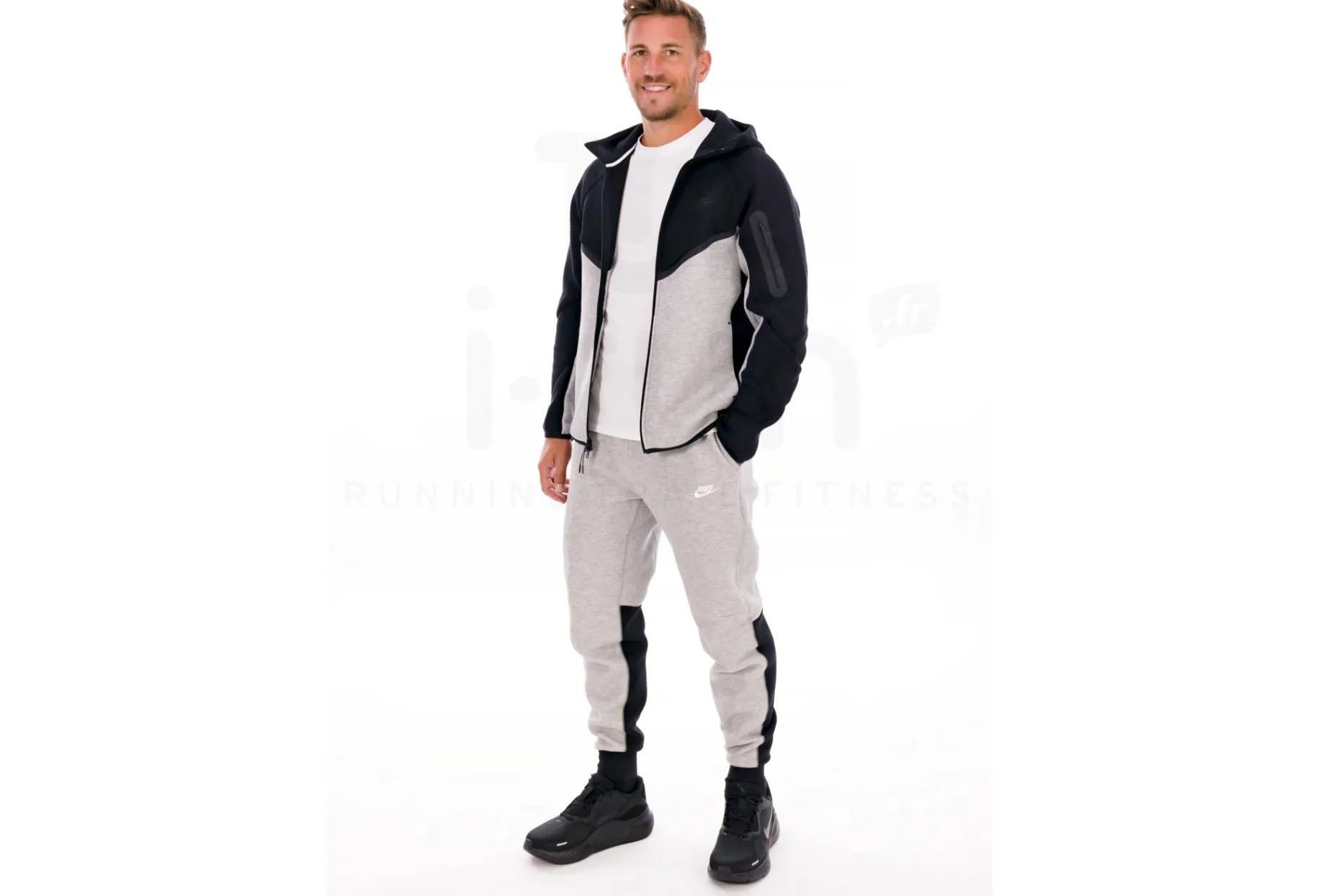 Nike Tech Windrunner
