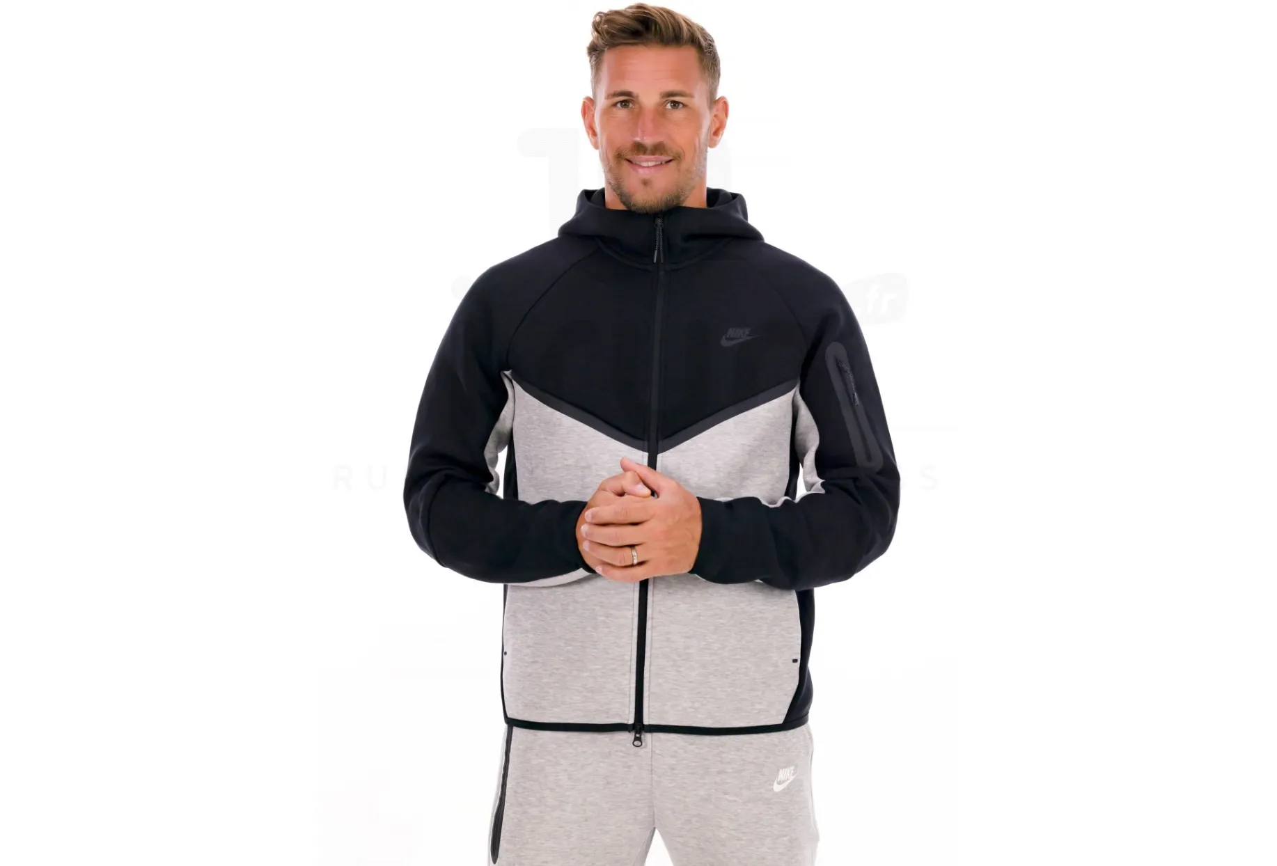 Nike Tech Windrunner