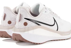 Nike Vomero 17
