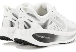 Nike Vomero 18 Reductive Reflective