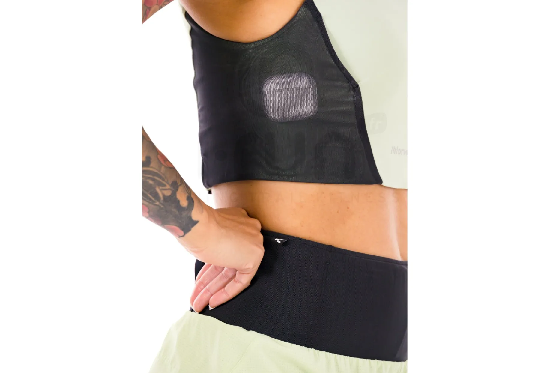 NNormal Trail Crop Top 02