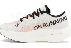 On-Running Cloudboom Volt