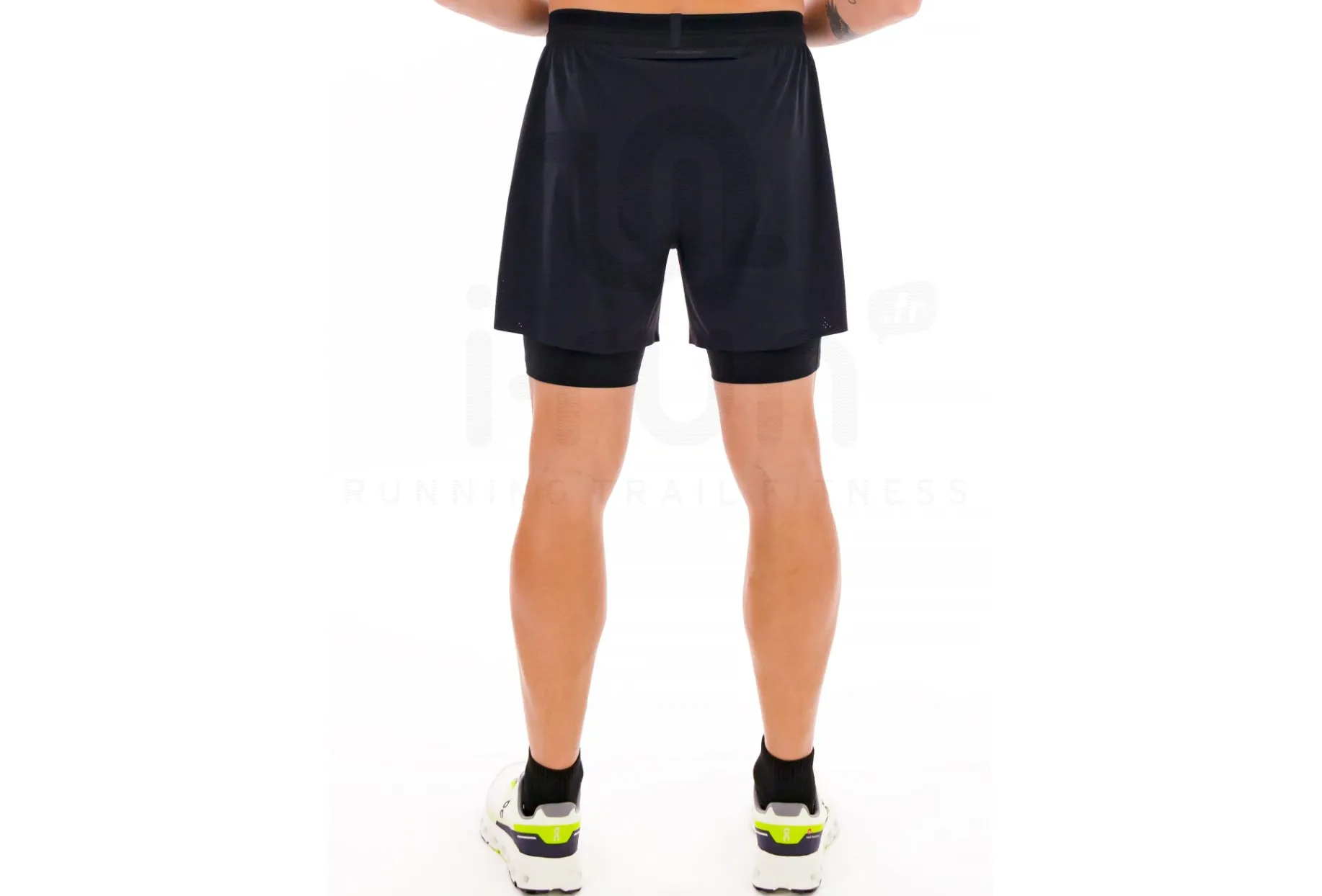 On-Running pantalón corto Performance 2 en 1