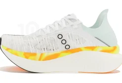 Saucony Endorphin Elite 2
