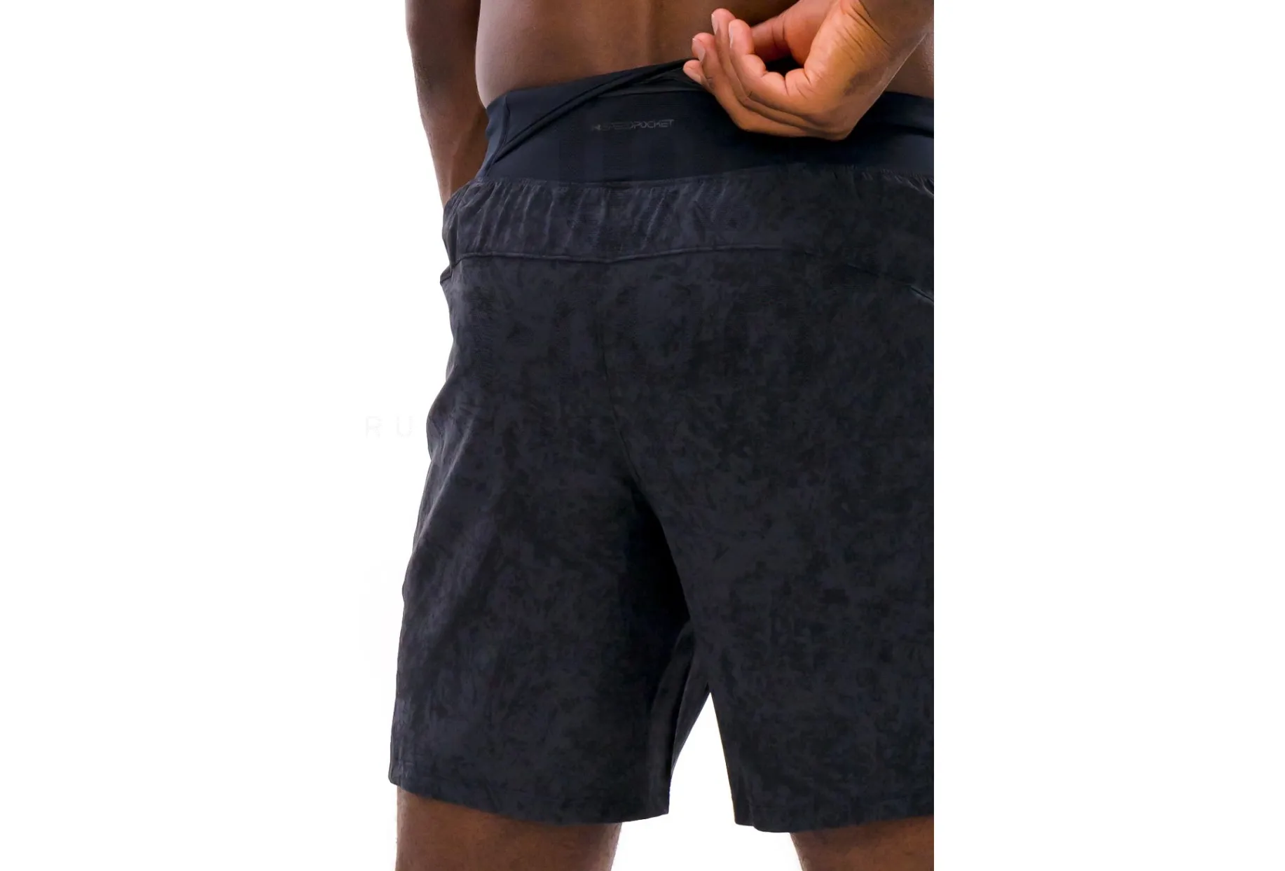 Under Armour Launch Elite