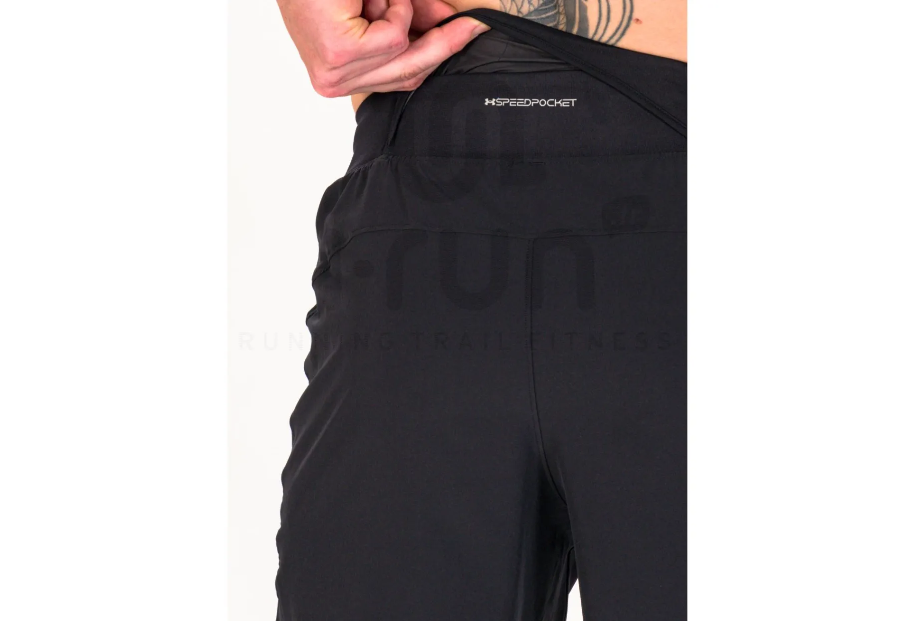 Under Armour pantalón corto Launch Elite