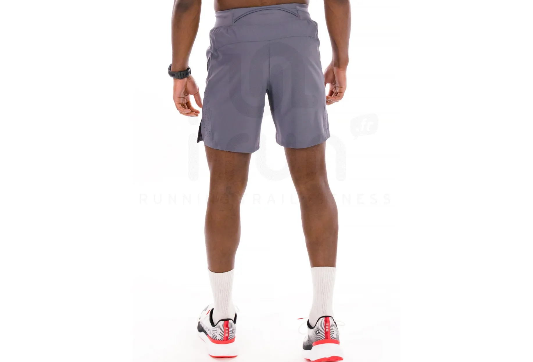 Under Armour pantalón corto Launch Elite