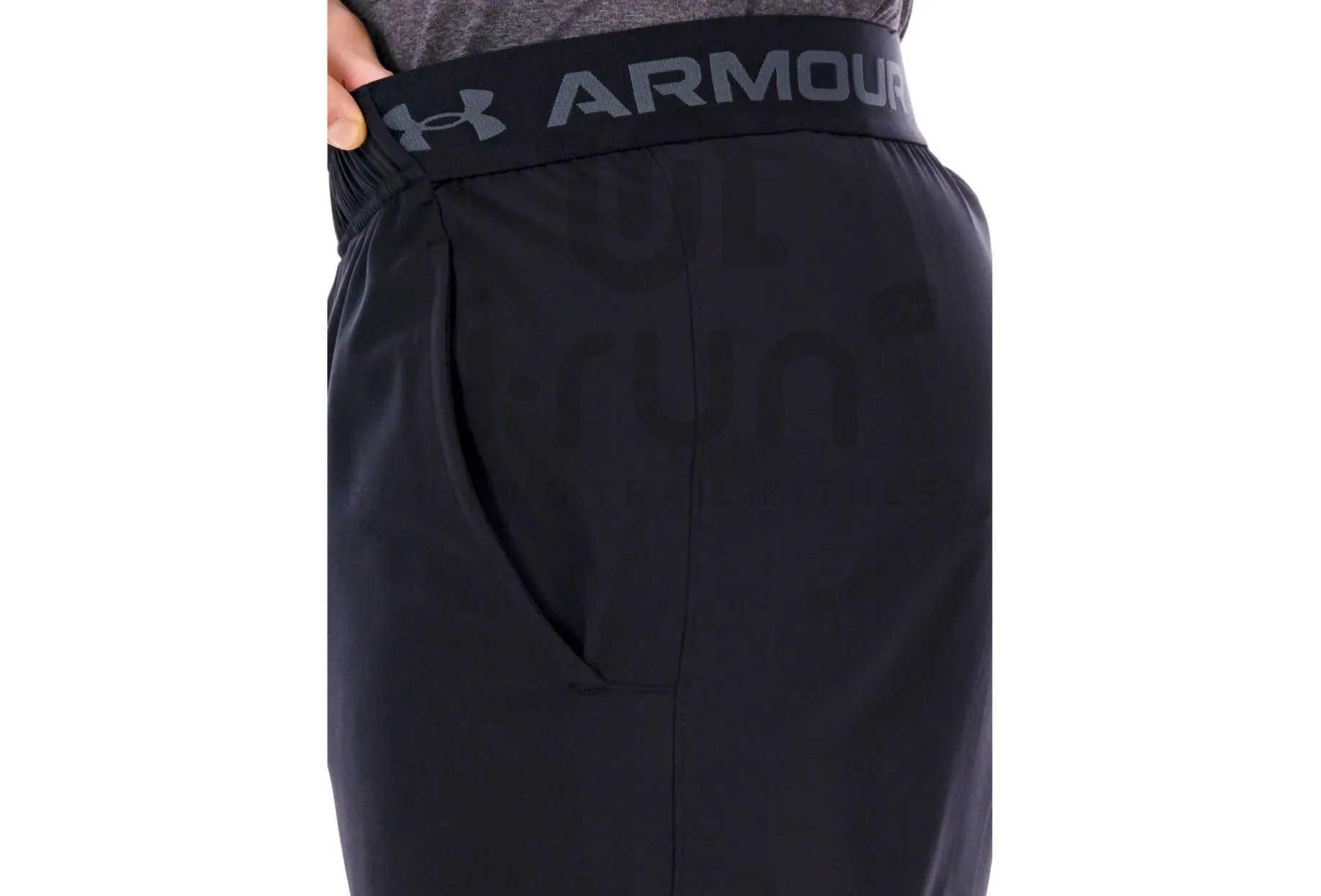 Under Armour pantalón corto Vanish Woven